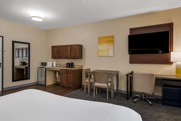  - Comfort Inn & Suites Barnesville