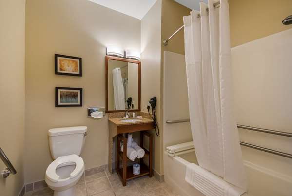  - Comfort Inn & Suites Barnesville