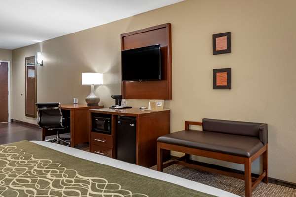 Suite - Comfort Inn & Suites Pittsburgh