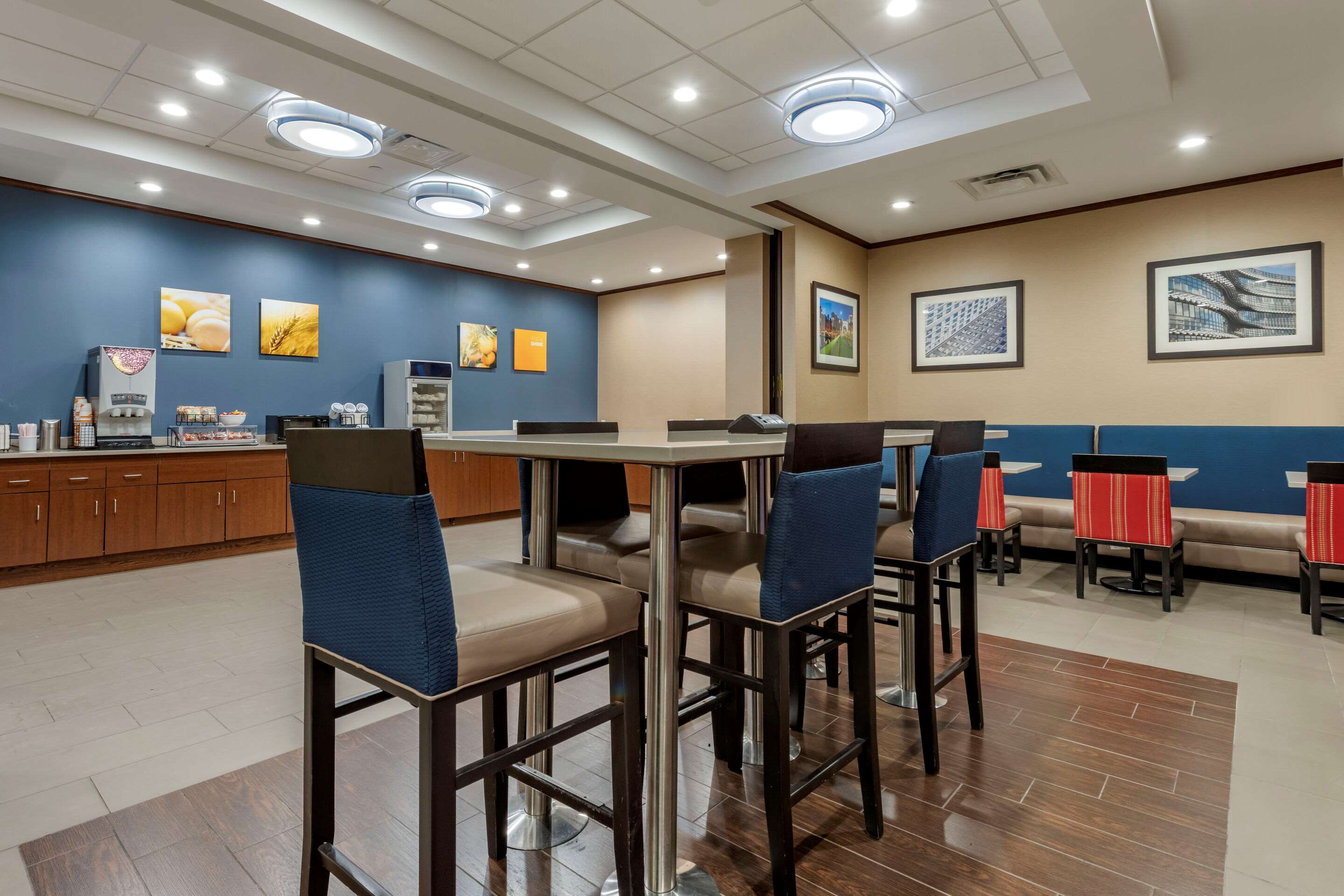 Breakfast area