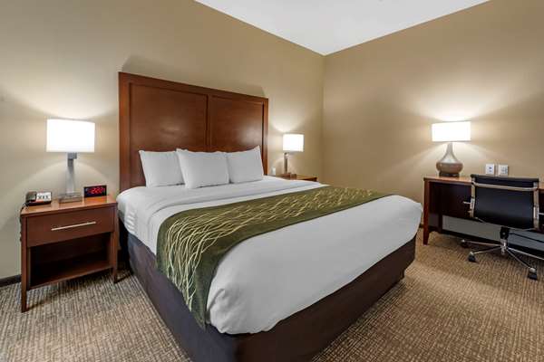 Suite - Comfort Inn & Suites Pittsburgh