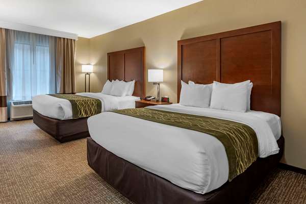  - Comfort Inn & Suites Pittsburgh