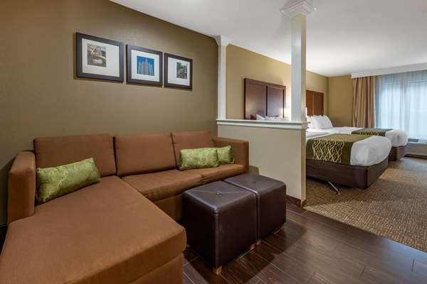 Suite - Comfort Inn & Suites Pittsburgh