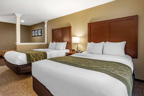 Suite - Comfort Inn & Suites Pittsburgh