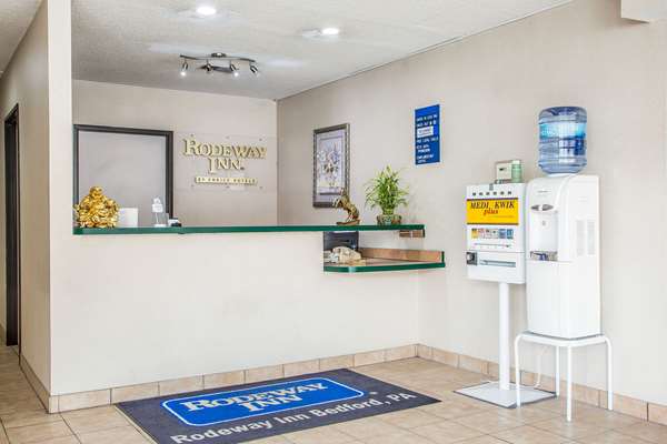  - Rodeway Inn Bedford - I-70 & I-76, Exit 146