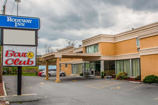 Exterior view - Rodeway Inn Bedford - I-70 & I-76, Exit 146