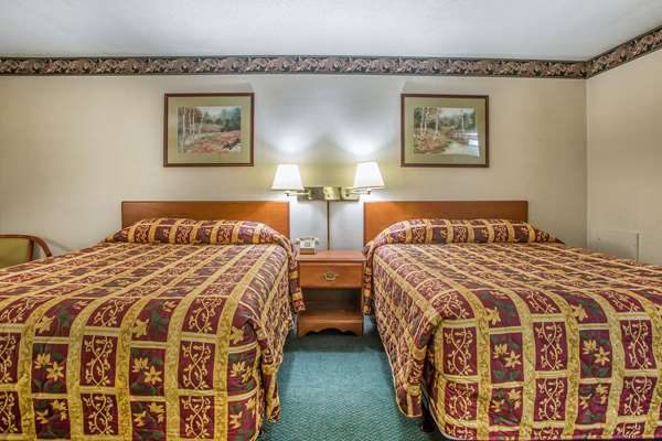 - Rodeway Inn Bedford - I-70 & I-76, Exit 146