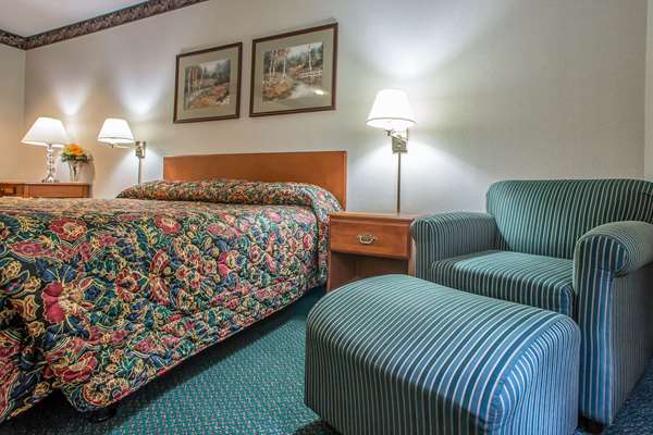  - Rodeway Inn Bedford - I-70 & I-76, Exit 146