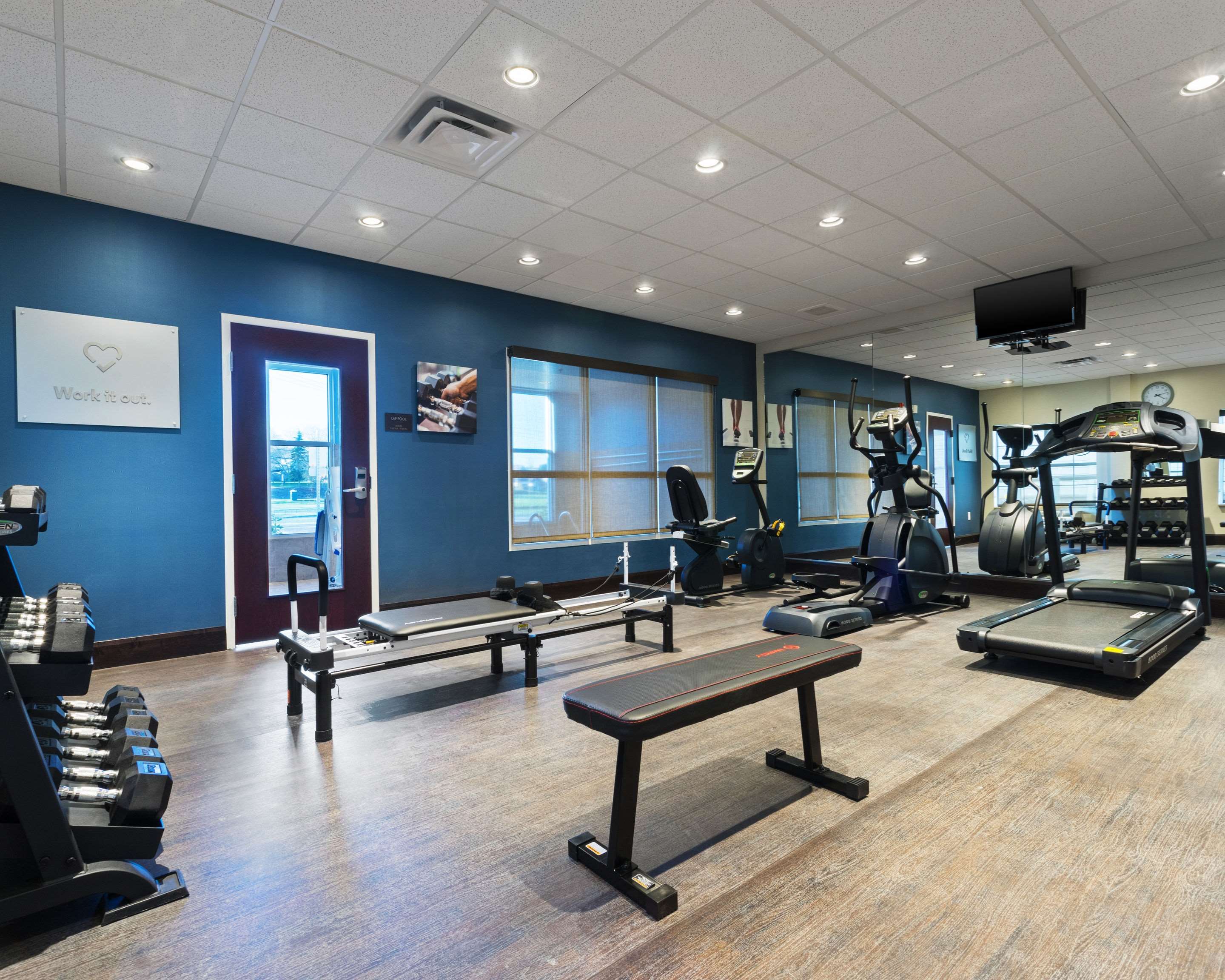 Fitness center | Comfort Suites