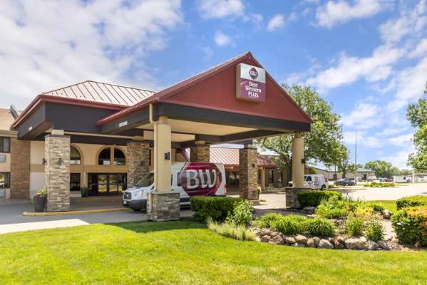 Exterior view - Best Western Plus Ramkota Hotel Sioux Falls - I-29, Exit 81