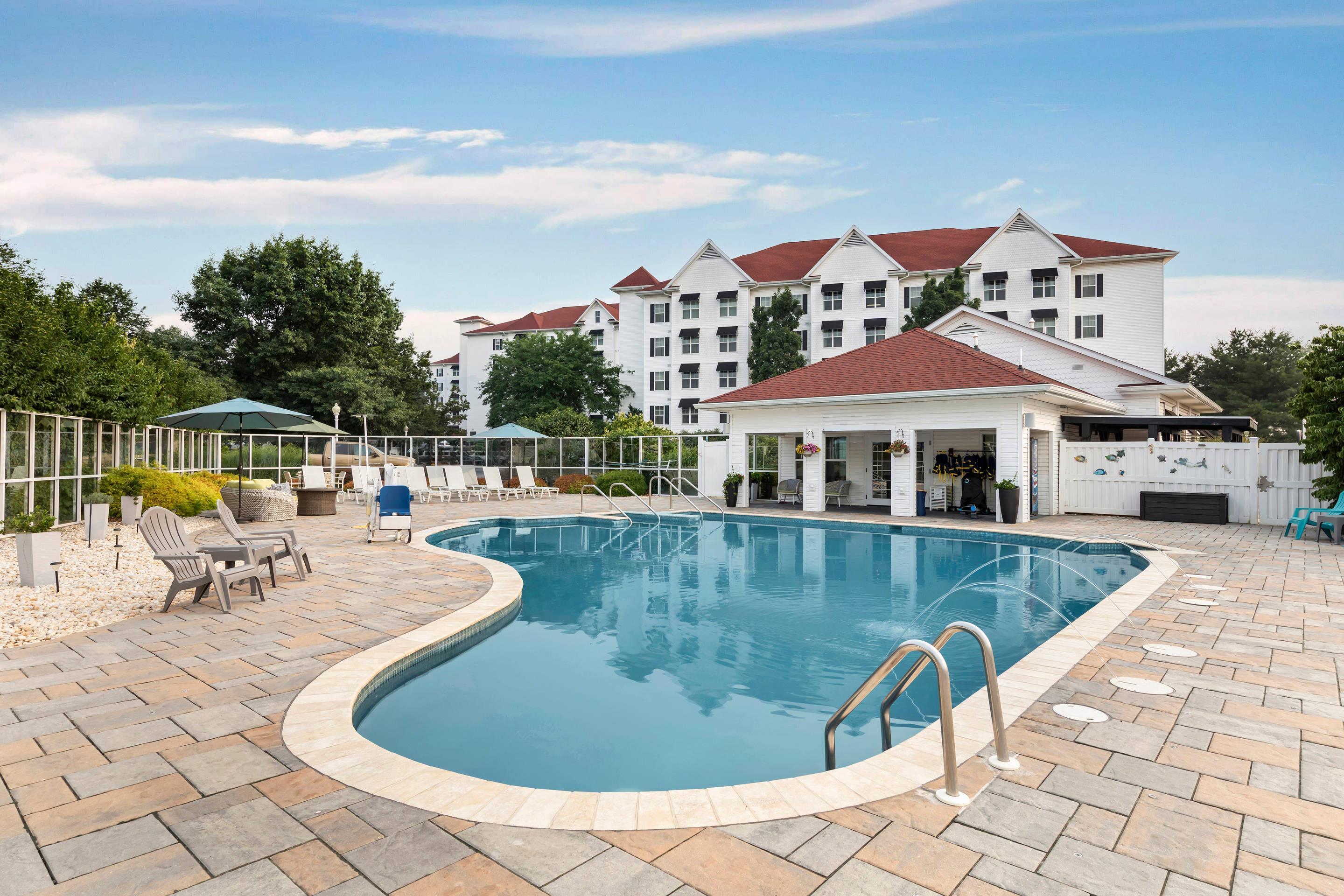 Outdoor pool | Bluegreen Vacations Suites at Hershey, an Ascend Collection Resort
