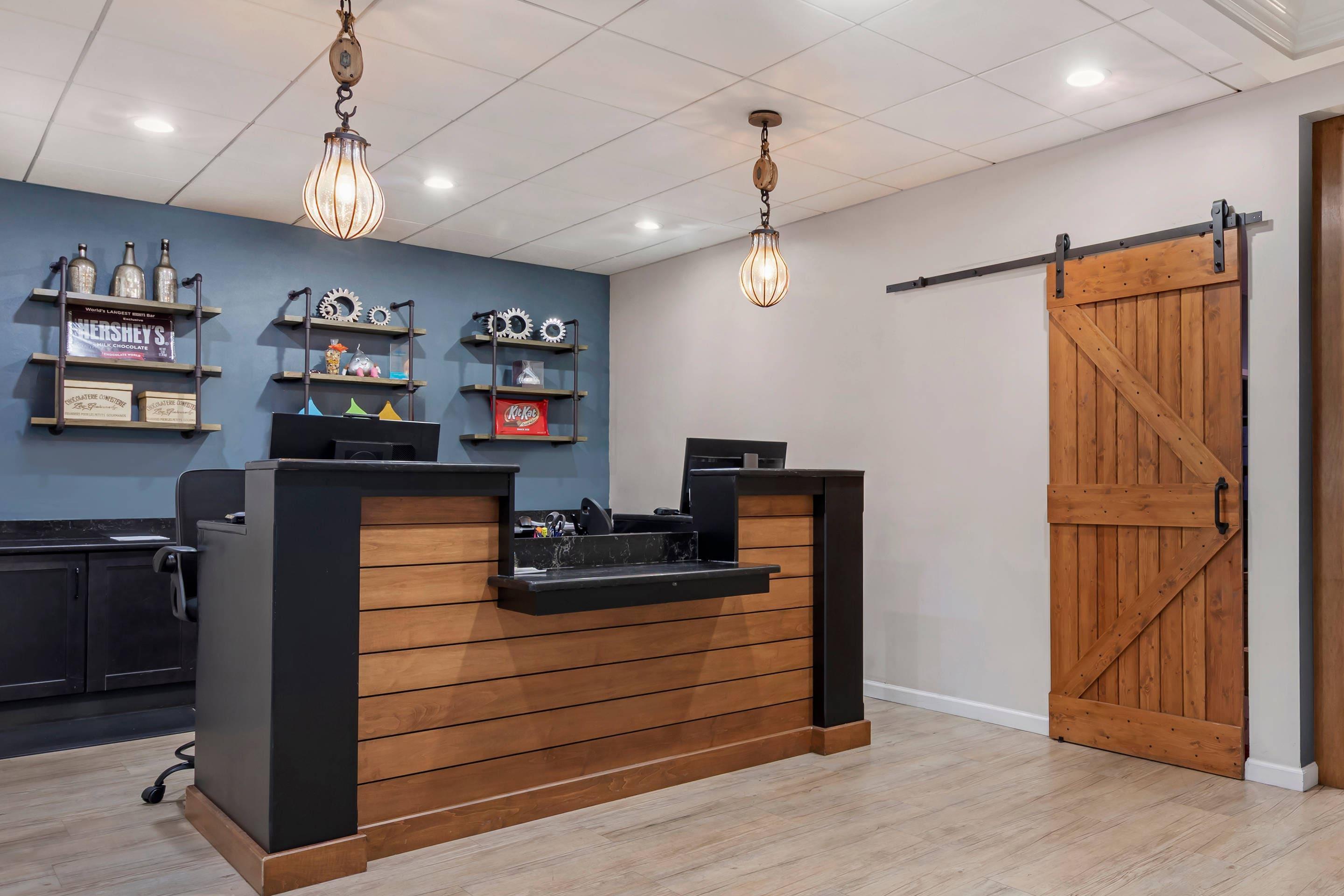 Front desk | Bluegreen Vacations Suites at Hershey, an Ascend Collection Resort