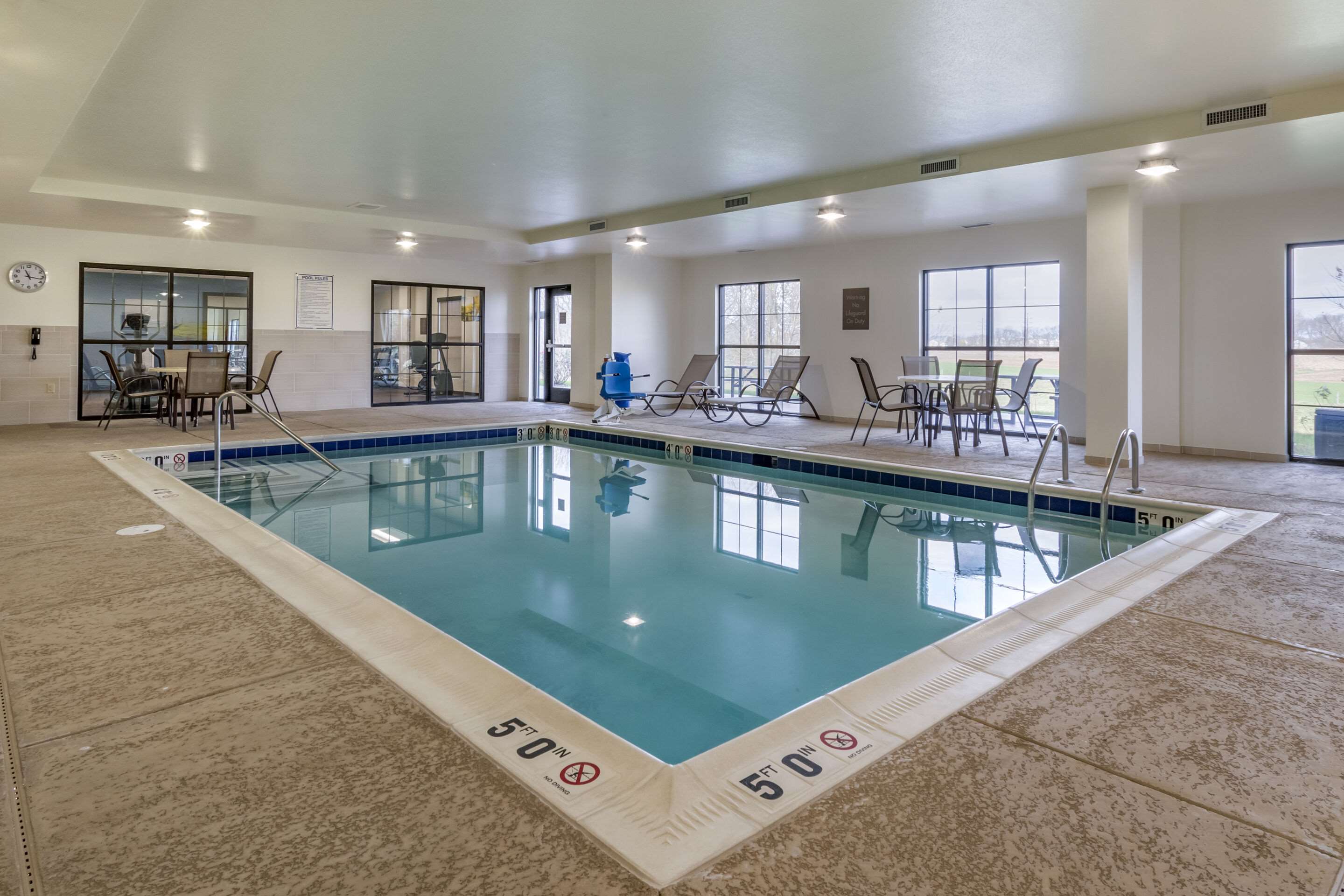 Relax by the pool | Comfort Suites Manheim - Lancaster