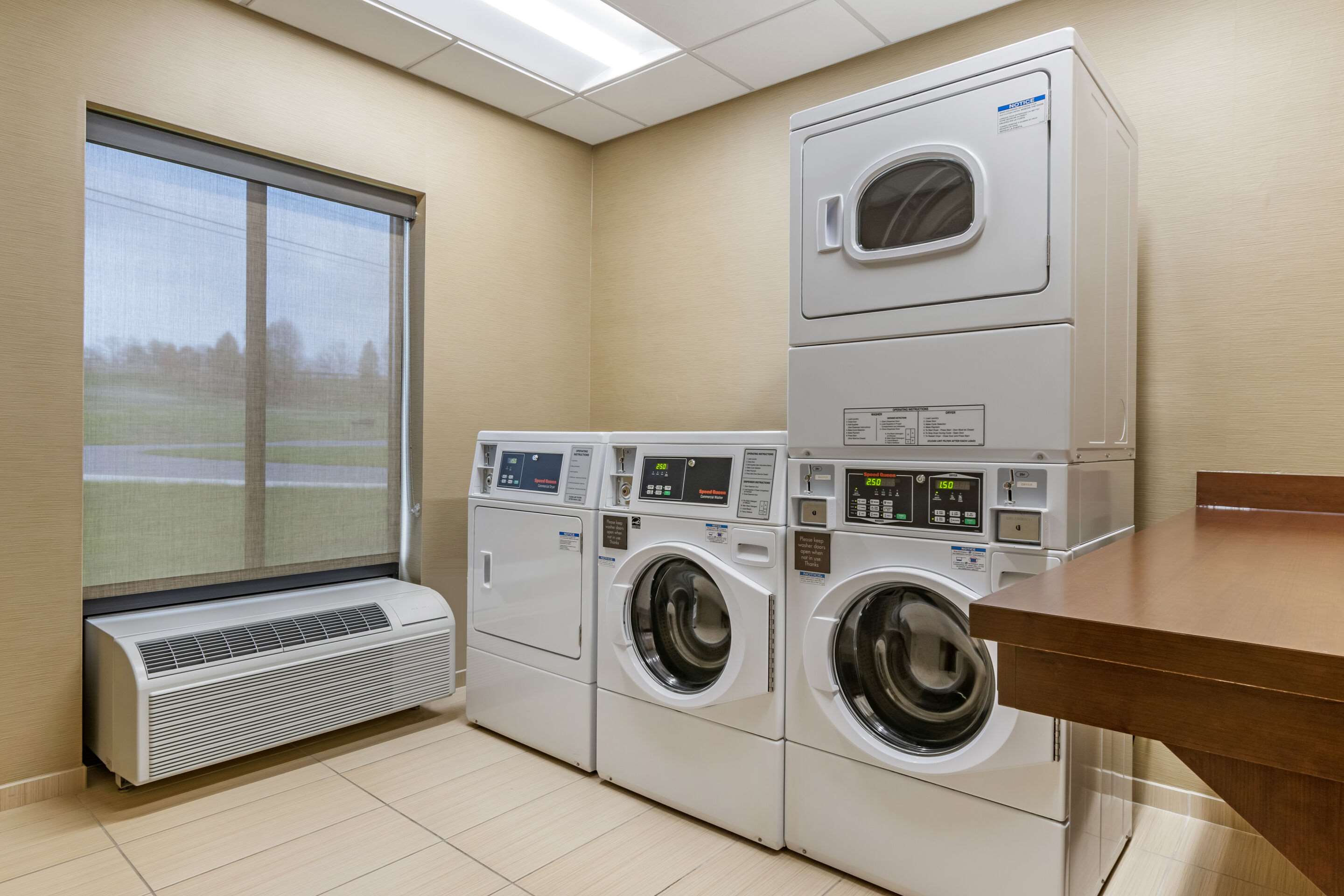 Guest laundry facilities | Comfort Suites Manheim - Lancaster