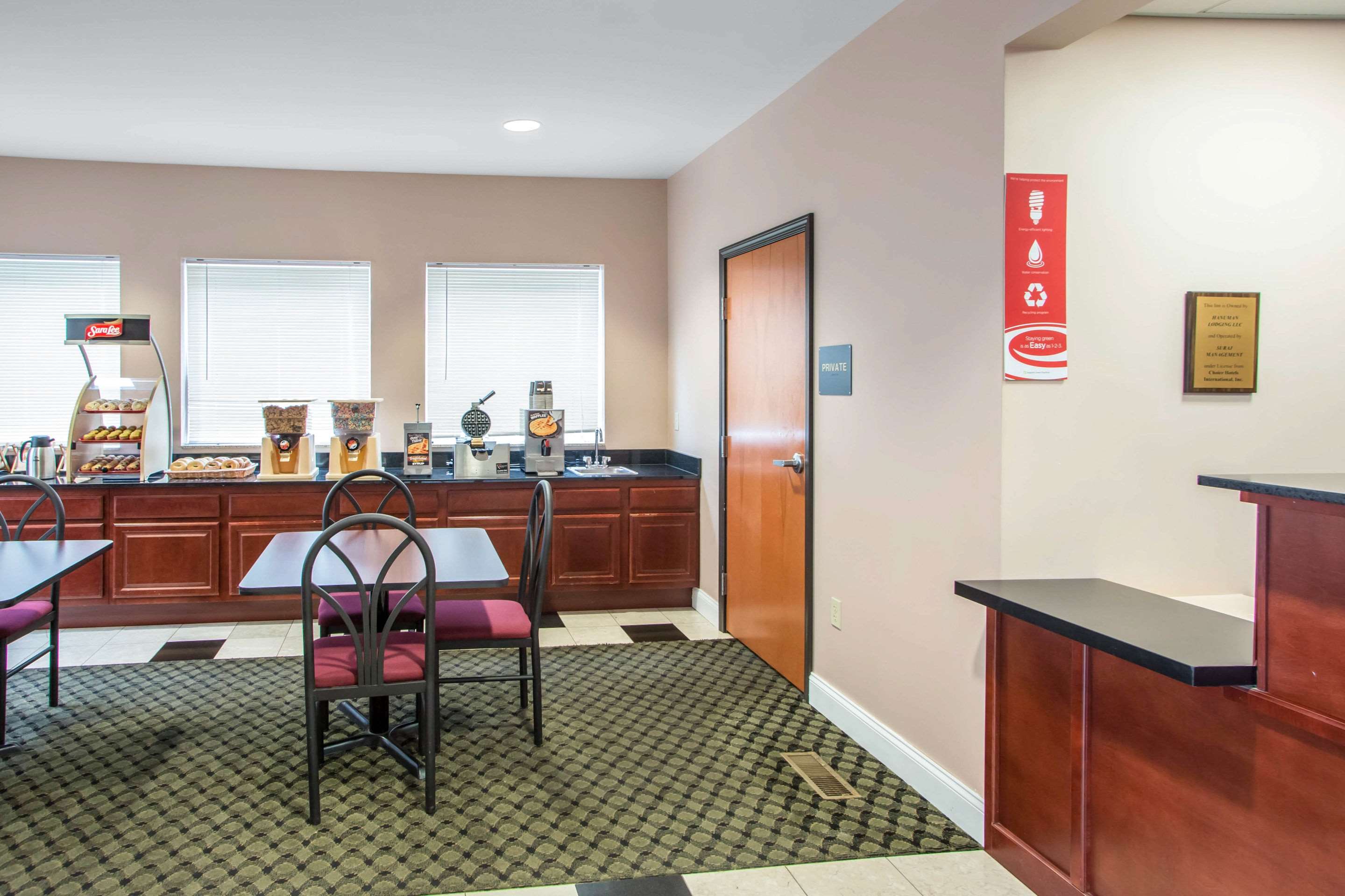 Lobby | Econo Lodge Harrisburg - Hershey