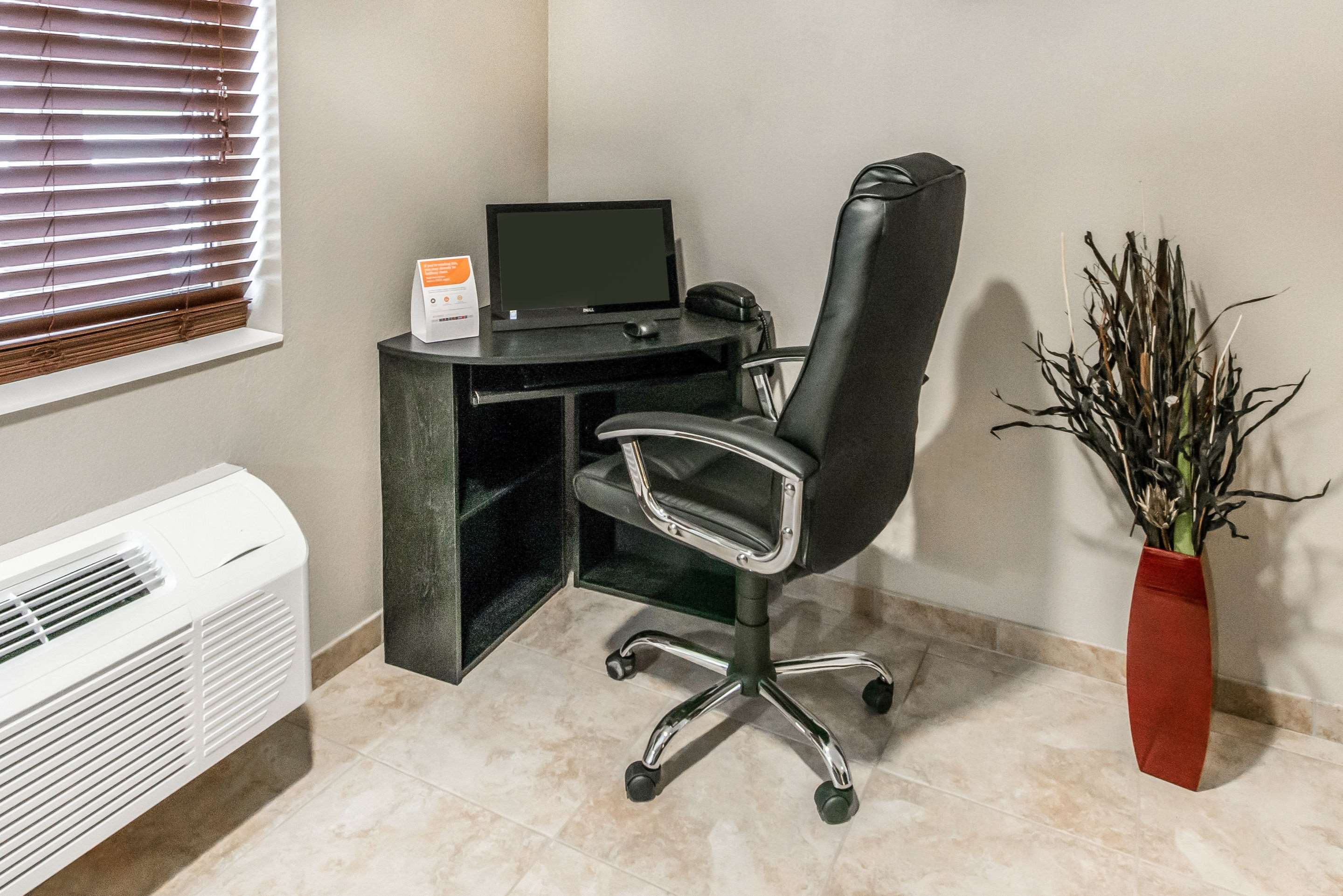 Business center | Suburban Studios