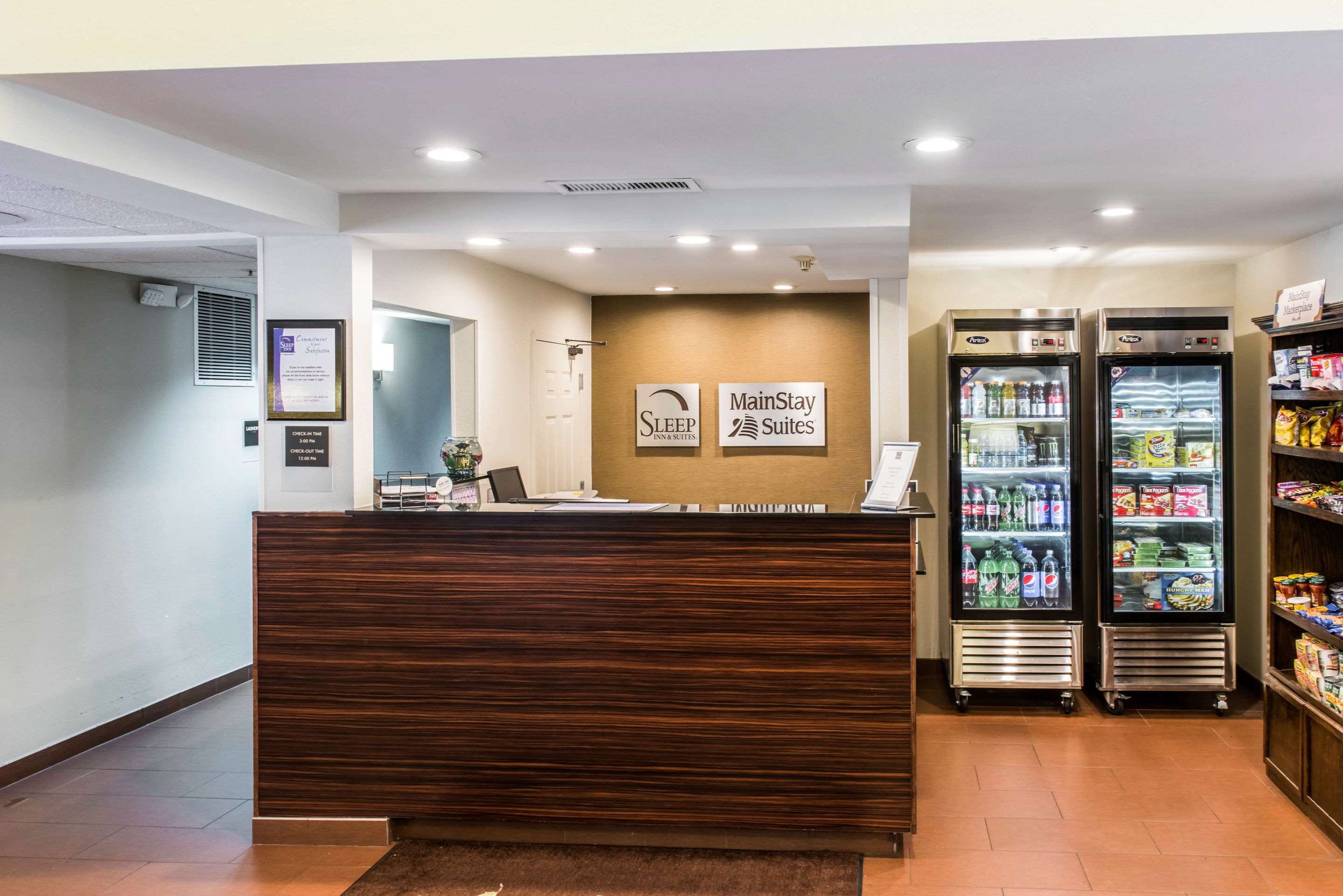 Lobby | Sleep Inn & Suites Pittsburgh