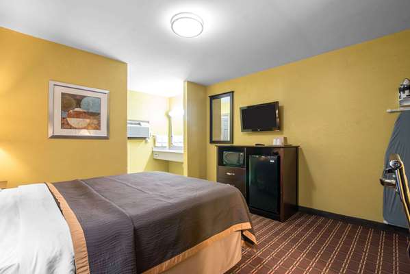  - Rodeway Inn Towanda