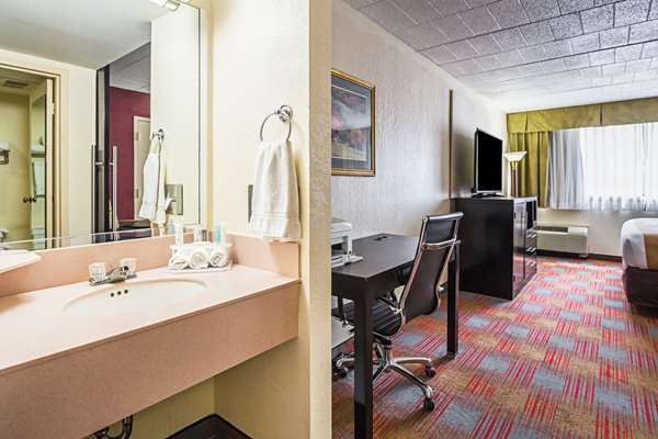  - Quality Inn & Suites Altoona