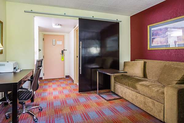  - Quality Inn & Suites Altoona