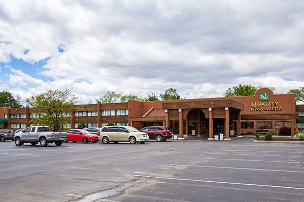 Exterior view - Quality Inn & Suites Altoona