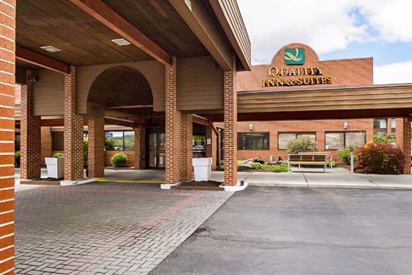 Exterior view - Quality Inn & Suites Altoona