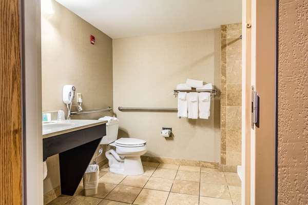  - Clarion Inn Cranberry Township - I-79, Exit 78