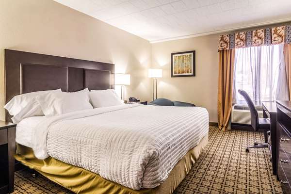  - Clarion Inn Cranberry Township - I-79, Exit 78