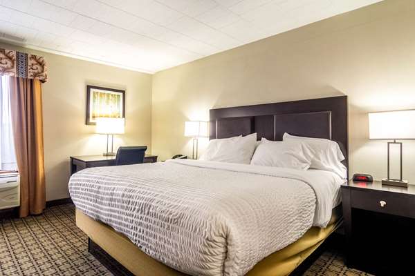  - Clarion Inn Cranberry Township - I-79, Exit 78