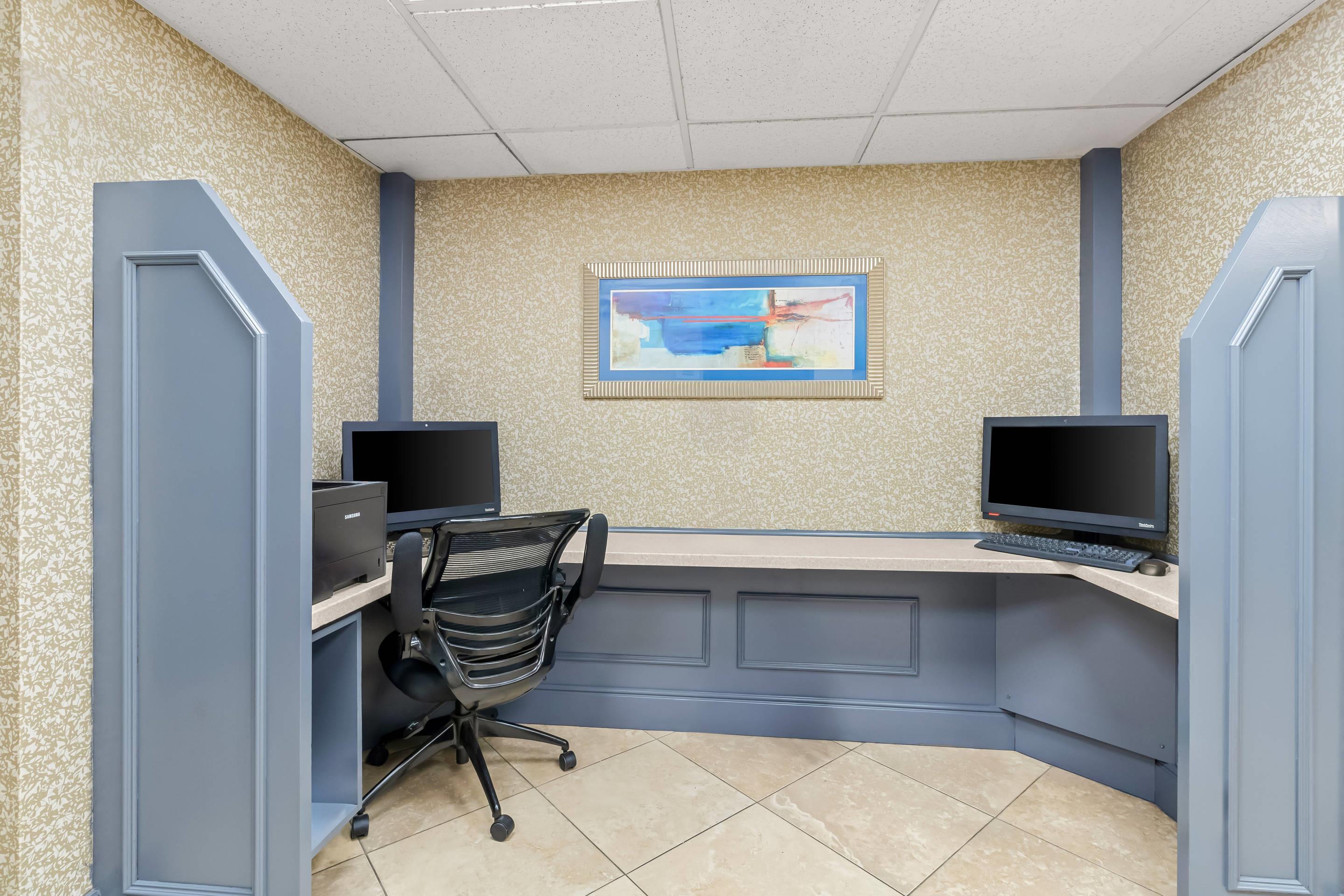 Business center | Clarion Inn Pittsburgh Cranberry