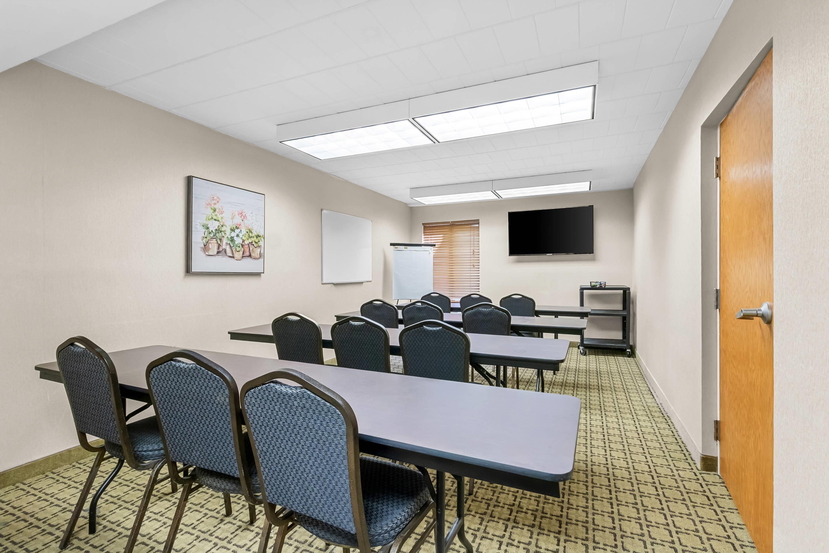 Meeting room | Clarion Inn Pittsburgh Cranberry
