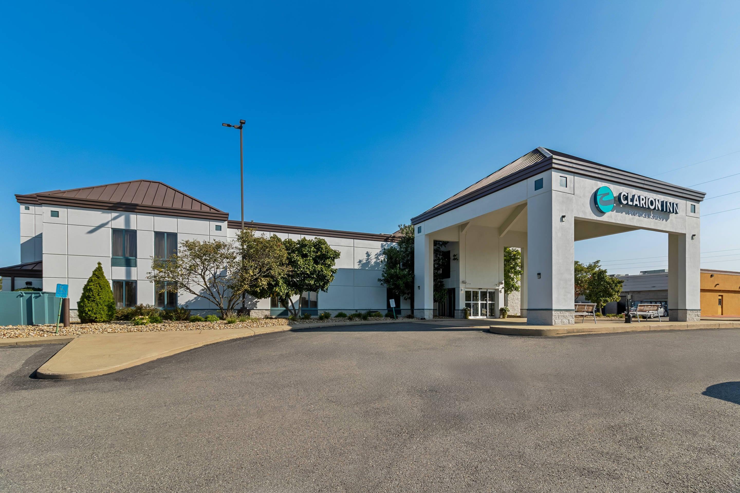 Hotel exterior | Clarion Inn Pittsburgh Cranberry