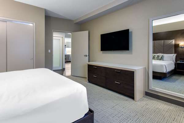 Suite - Cambria Hotel Downtown Center City Philadelphia