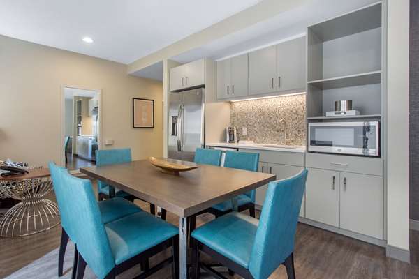 Suite - Cambria Hotel Downtown Center City Philadelphia