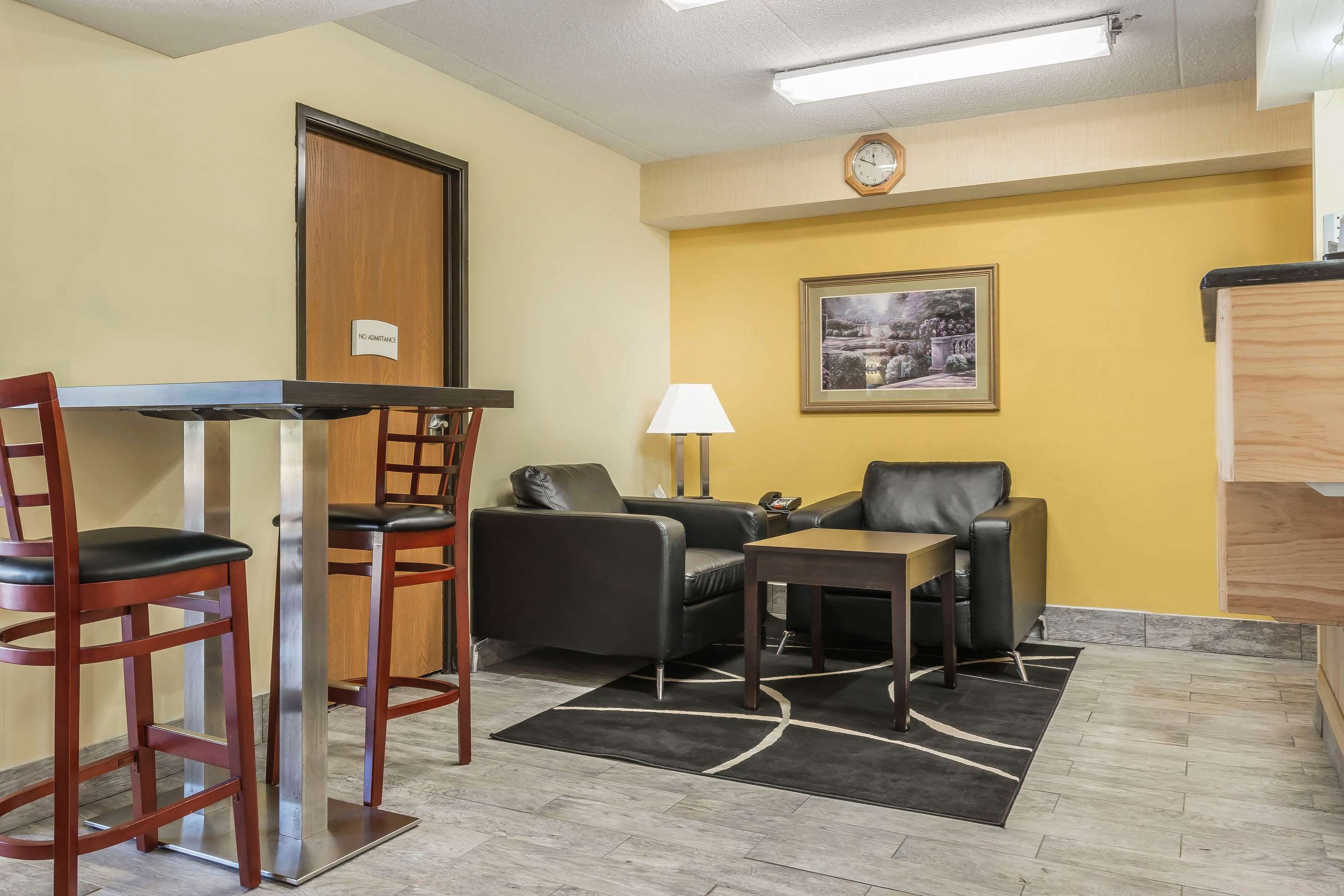 Lobby | Quality Inn & Suites