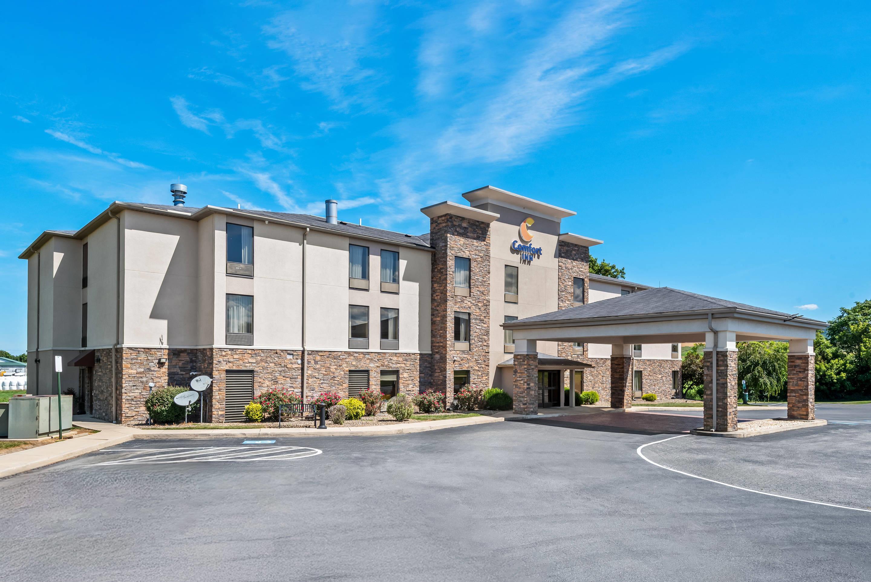 Hotel exterior | Comfort Inn