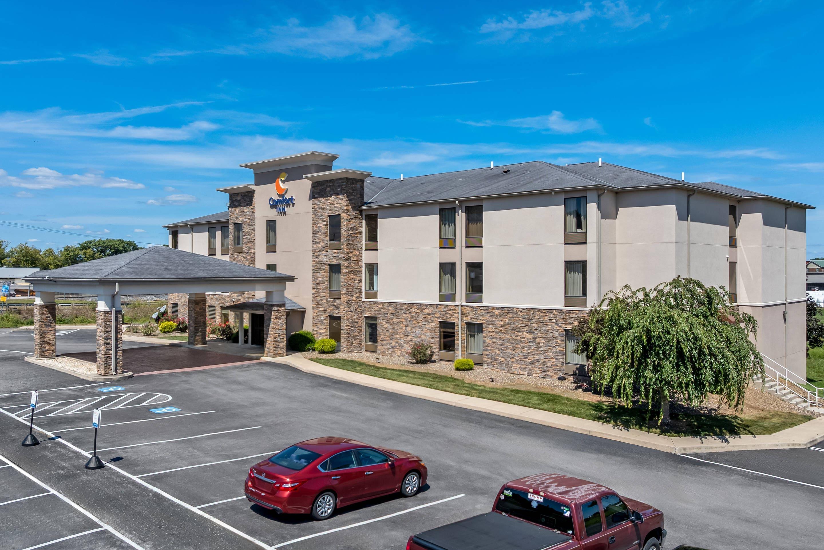 Hotel exterior | Comfort Inn
