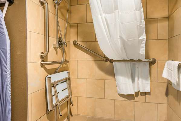  - Clarion Inn Belle Vernon