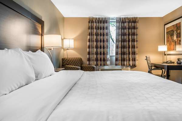  - Clarion Inn Belle Vernon