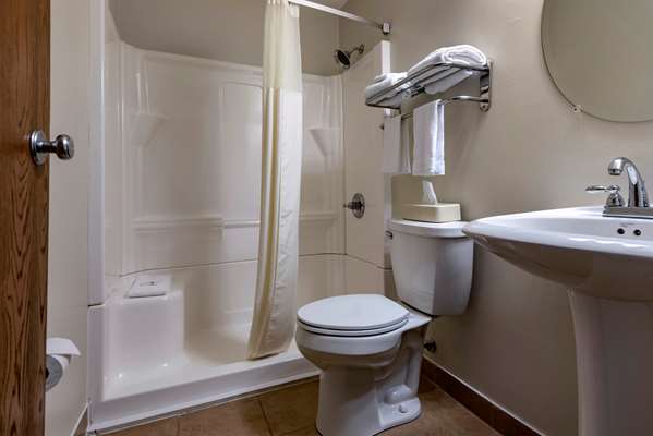 Suite - Quality Inn & Suites Warren