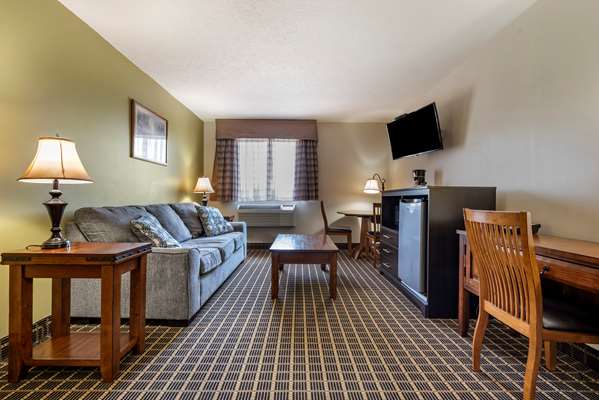 Suite - Quality Inn & Suites Warren