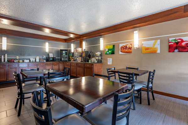 Amenities - Quality Inn & Suites Warren