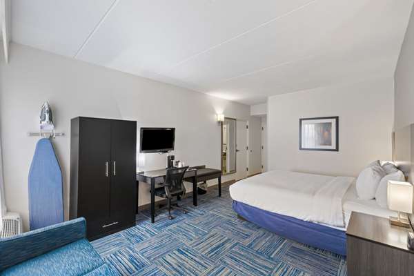 Suite - Allentown Park Hotel - I-78, Exit 49