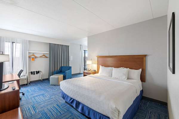 Suite - Allentown Park Hotel - I-78, Exit 49
