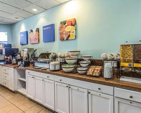 Amenities - Comfort Inn & Suites Levittown