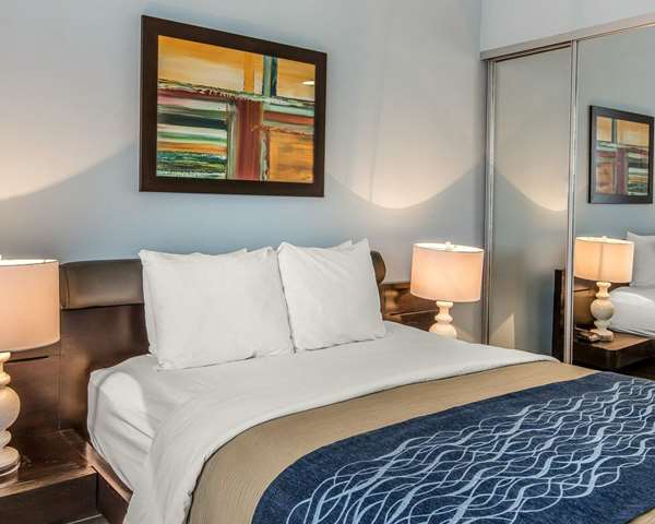  - Comfort Inn & Suites Levittown