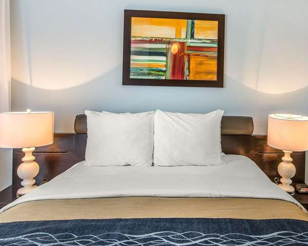  - Comfort Inn & Suites Levittown