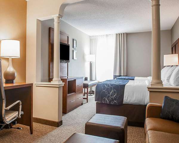 Suite - Comfort Suites West Warwick - I-95, Exit 24