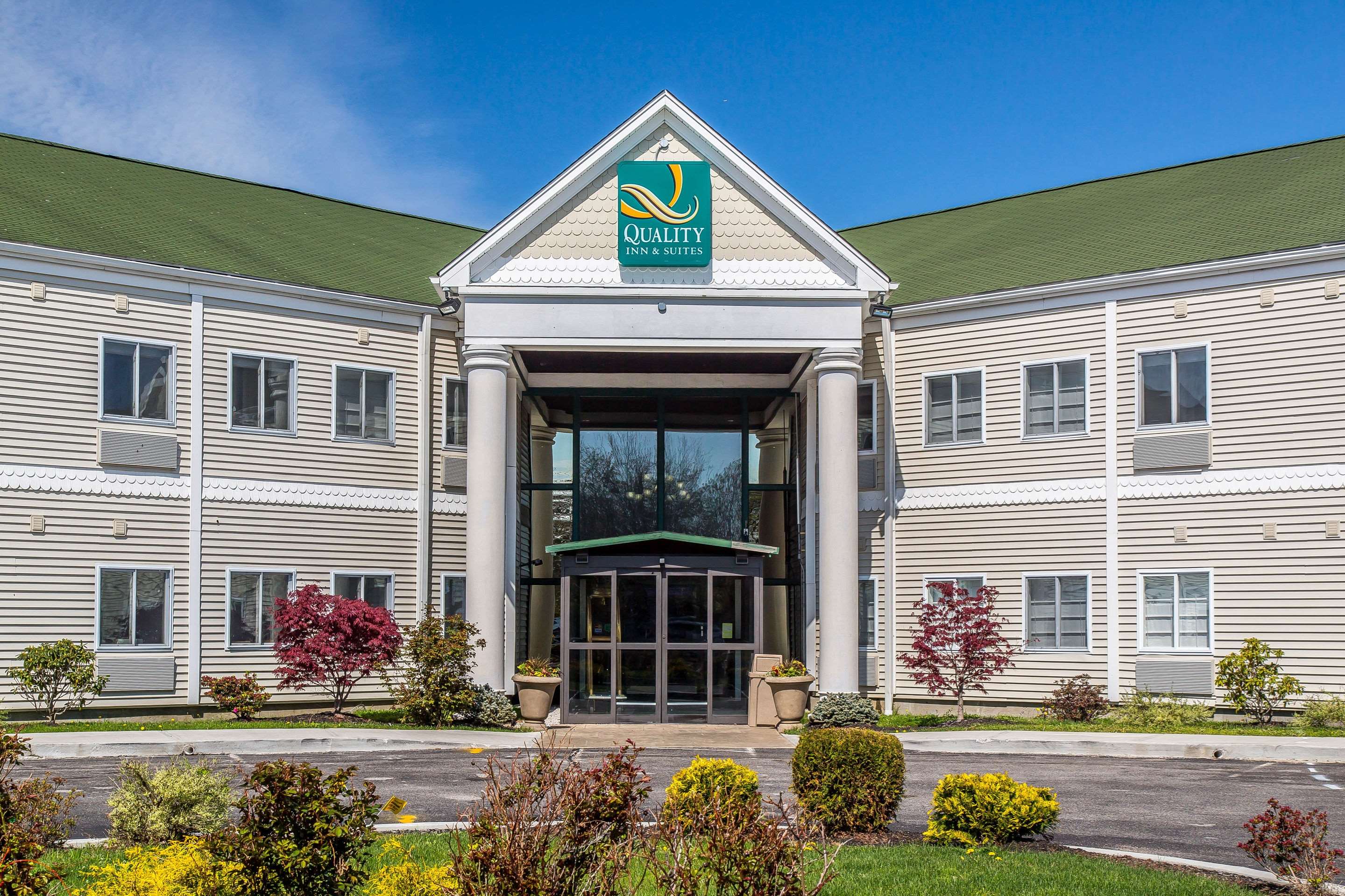 Beautifully landscaped hotel