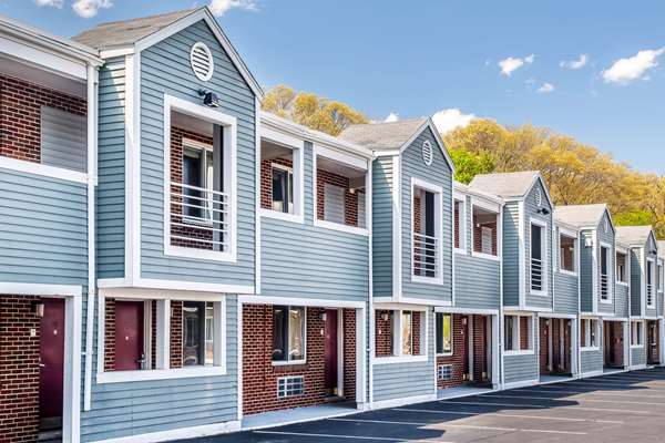 Exterior view - Econo Lodge Cranston